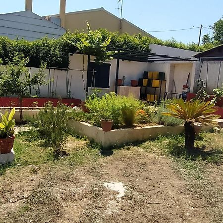 منزل الضيف Vátos  في House In The Country المظهر الخارجي الصورة