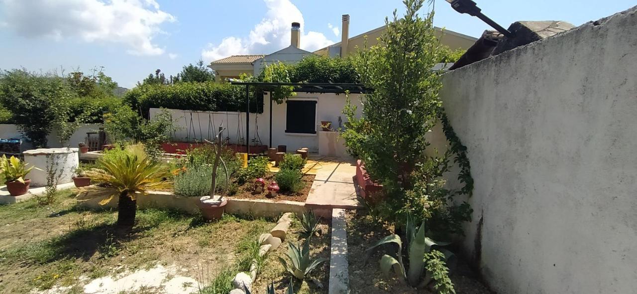 منزل الضيف Vátos  في House In The Country المظهر الخارجي الصورة