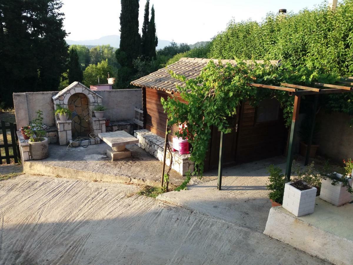 منزل الضيف Vátos  في House In The Country المظهر الخارجي الصورة